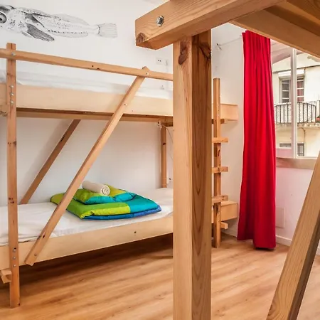 Hostel - & Dorms