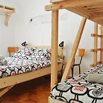 旅馆 - & Dorms