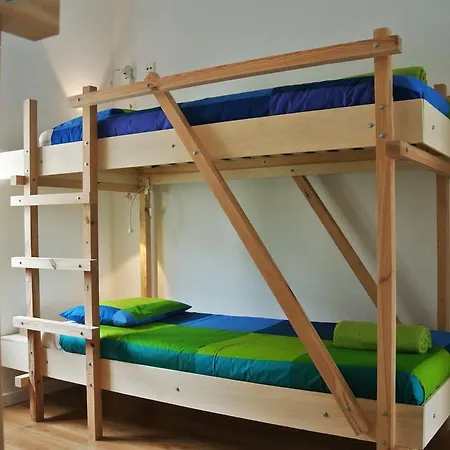 - & Dorms Hostel Nazare