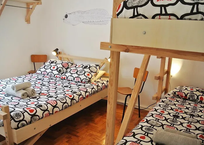 - & Dorms بيت شباب نازاريه